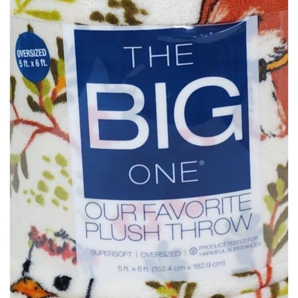 The Big One Oversized Plush Throw Blanket 5' x 6' Polyester Woodland Creatures - Picture 3 of 13